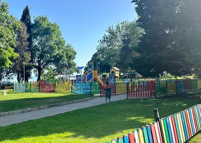 Seaside Апартамент *